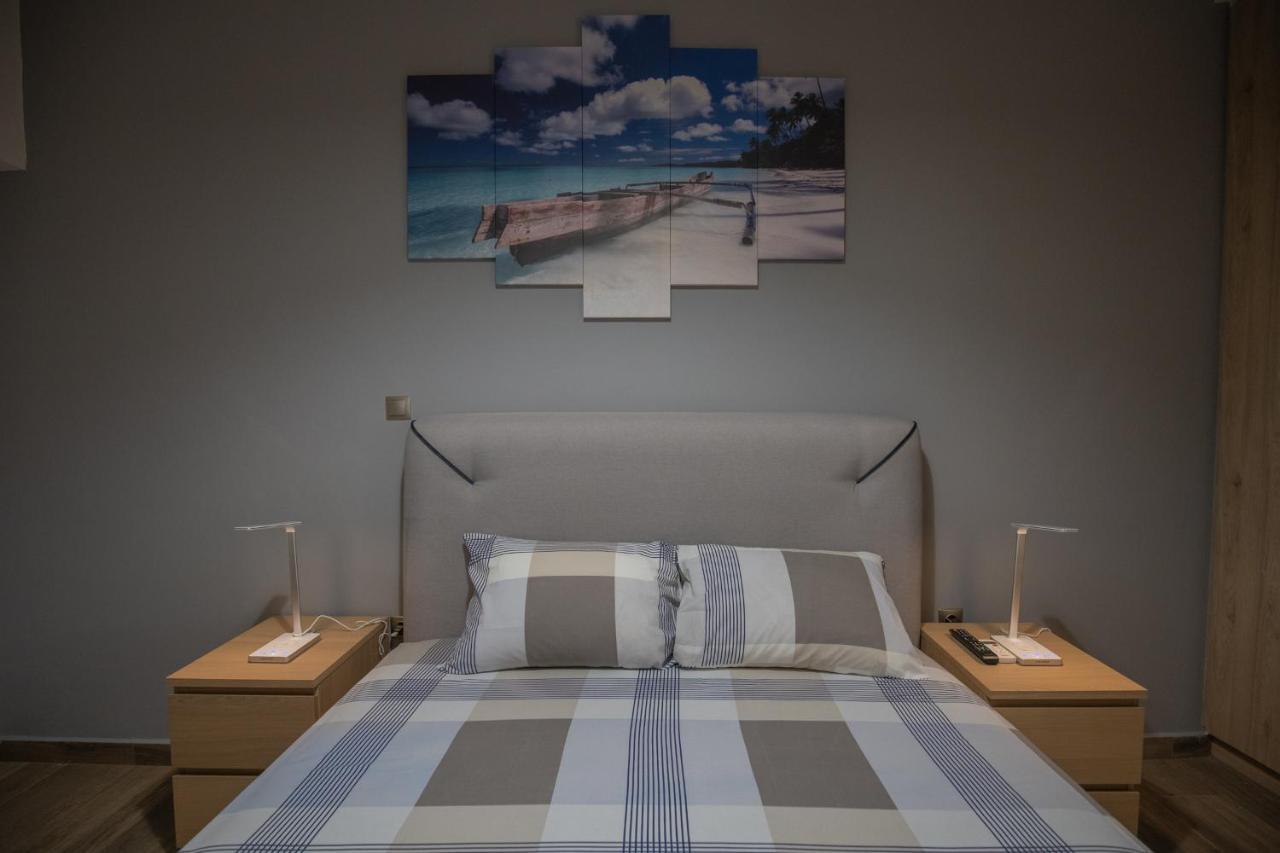 Max Blue Apartment, A Stay Like No Other Pire Dış mekan fotoğraf